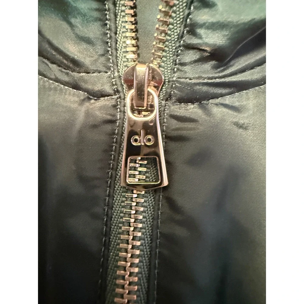 Alo Yoga afterglow Womens Half Zip Cropped Windbreaker Jacket Teal Green